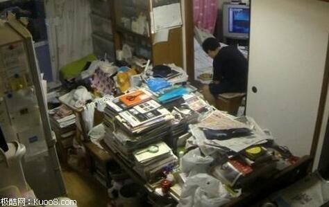 日本神宅男“忍者”啃老28年，从不用手机也不认识电脑！